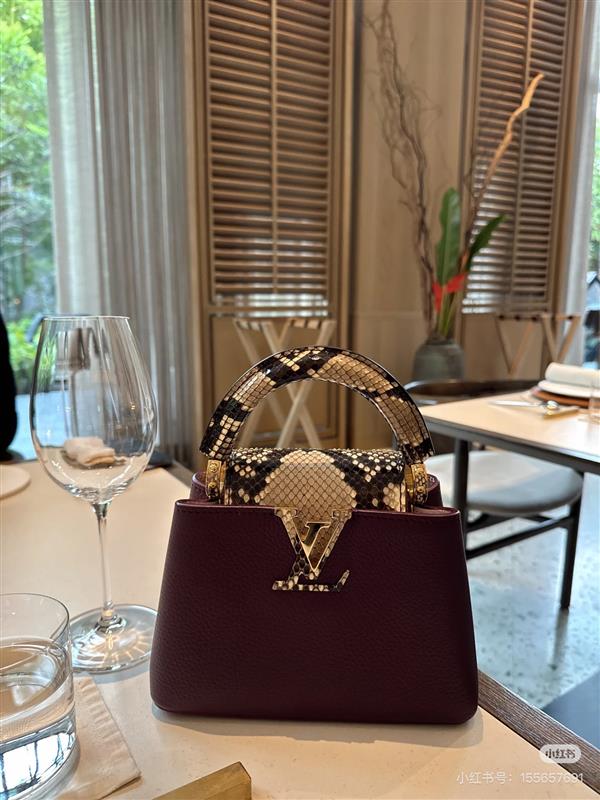 2026120164334319 820